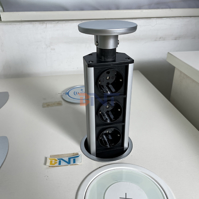 Une prise électrique de cuisine avec 3 prises électriques de l'UE Module personnalisé pour la maison intelligente