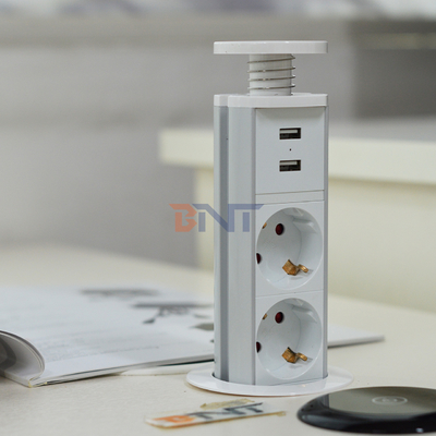 IP44 6cm Couleur blanche prise électrique verticale de la tour de cuisine avec charge USB