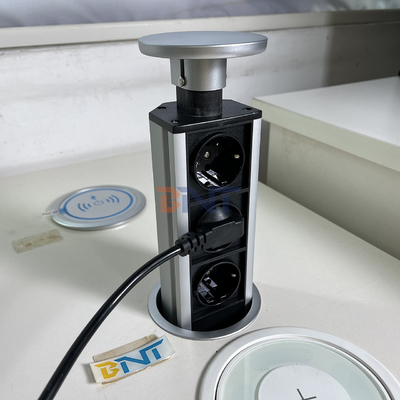 Une prise électrique de cuisine avec 3 prises électriques de l'UE Module personnalisé pour la maison intelligente