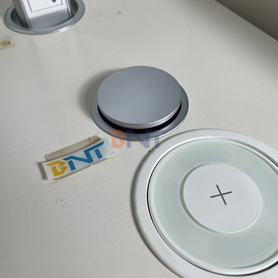 Une prise électrique de cuisine avec 3 prises électriques de l'UE Module personnalisé pour la maison intelligente