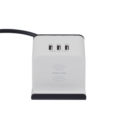 Réservoir d'alimentation universel USB AC Socket Meubles de bureau ABS Tableau Socket 3 Ports de sortie USB 1,5m Câble 10A/16A