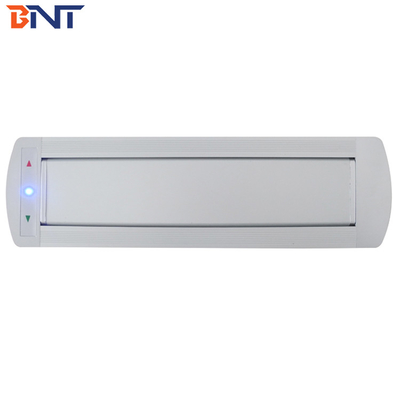 Sortie multimédia de bureau automatique argentée avec 1* VGA / 1* HDMI