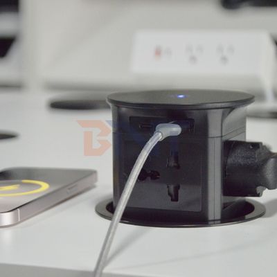 Chargeur sans fil BNT Automatique Pneumatique Pop-up Evier de cuisine robinet Nouveau design de table 4 prises Automatique moderne