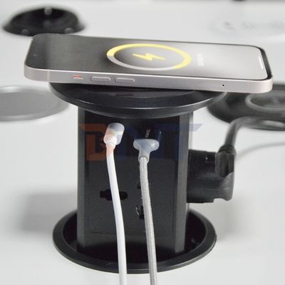 Nouvelle prise électrique pneumatique US UK Universal Four Surface Mount Socket Desktop Top avec prise électrique de charge sans fil 15W