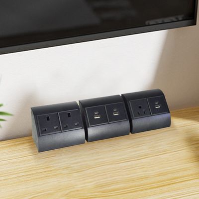 Corner de bureau de bureau et de maison UK Socket avec 2 prises pour plusieurs appareils