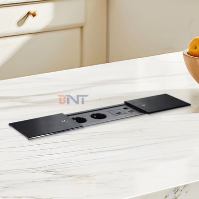 Double Silp Open Euro Tabletop Socket électrique Slip-Open 2 prises de courant alternatif et USB A + C IP44 pour une utilisation au bureau