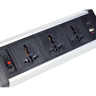 Conception de la pince adhésive prise de prise de table de la pince 3 prises de courant AC USB A + C prise de bureau prise de courant