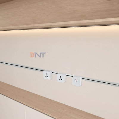Nouvelle prise de courant amovible à rail ultra-étroit, pratique, murale et multiprise
